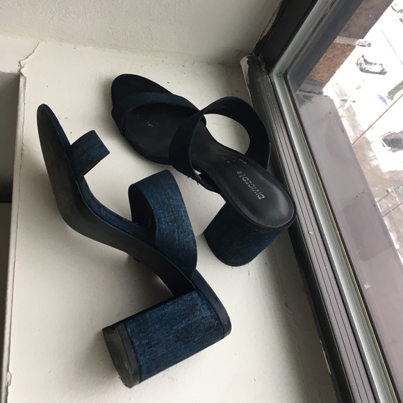 Heels - Picture 2 of 5